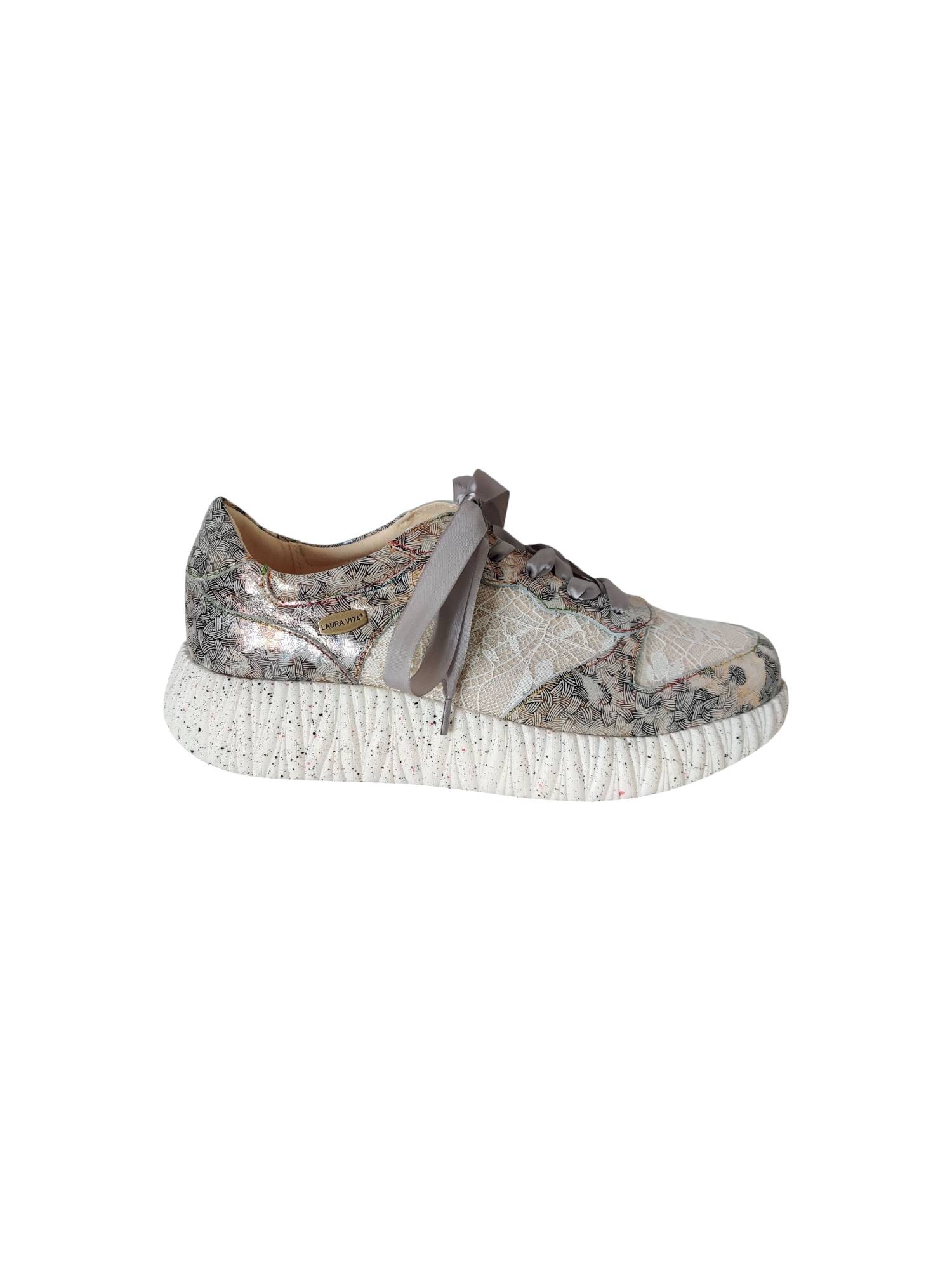 LAURA VITA NIKITO 52 beige sneaker - www.claessensschoenen.nl
