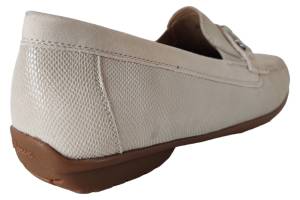 SIOUX 8166975 CORTIZIA licht beige instapper - www.claessensschoenen.nl