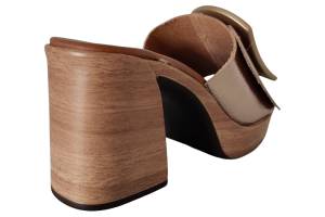 OH MY SANDAS 5394 brons slippers - www.claessensschoenen.nl