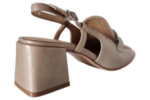 REGARDE LE CIEL LIZZIE-03 beige sandaal - www.claessensschoenen.nl