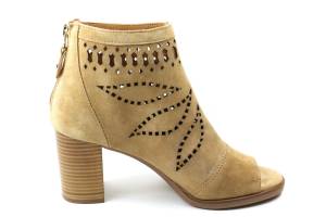 ALPE TEAM 50941160 beige pump - www.claessensschoenen.nl