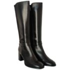 Laars de Hilary  Zwart