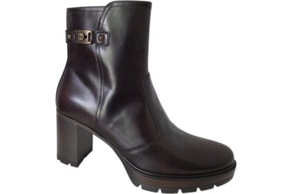 Laarsje 618043 Bruin