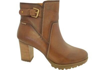 Laarsje Connely Bruin